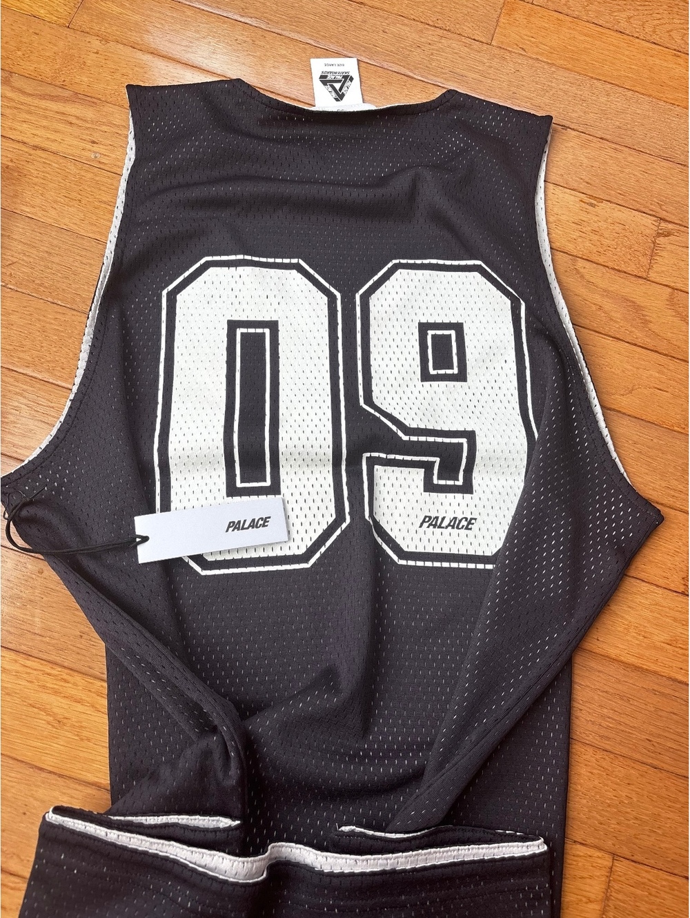 Palace Reverso Mesh Vest Black Large